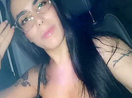Luana Dias – Delivery Estreando O Carro Novo 7 Min
