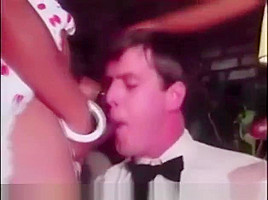 Two transvestites are caught up in a young boy