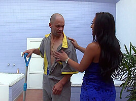 Guy Gets Pumped Full of Cum by Super Hot Tgirl Geovanna Portylla